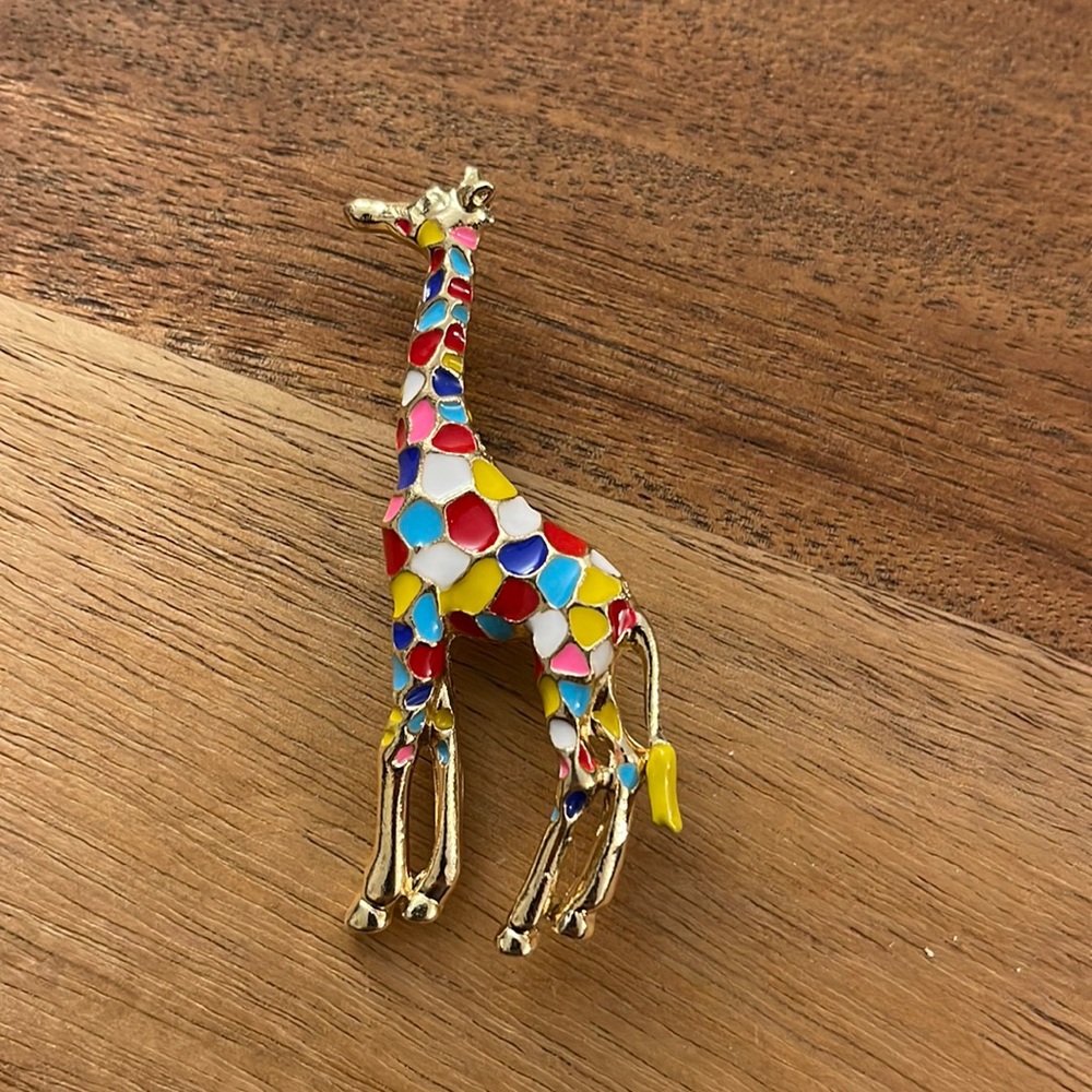 Cute Multi Color Giraffe Brooch Pin B40